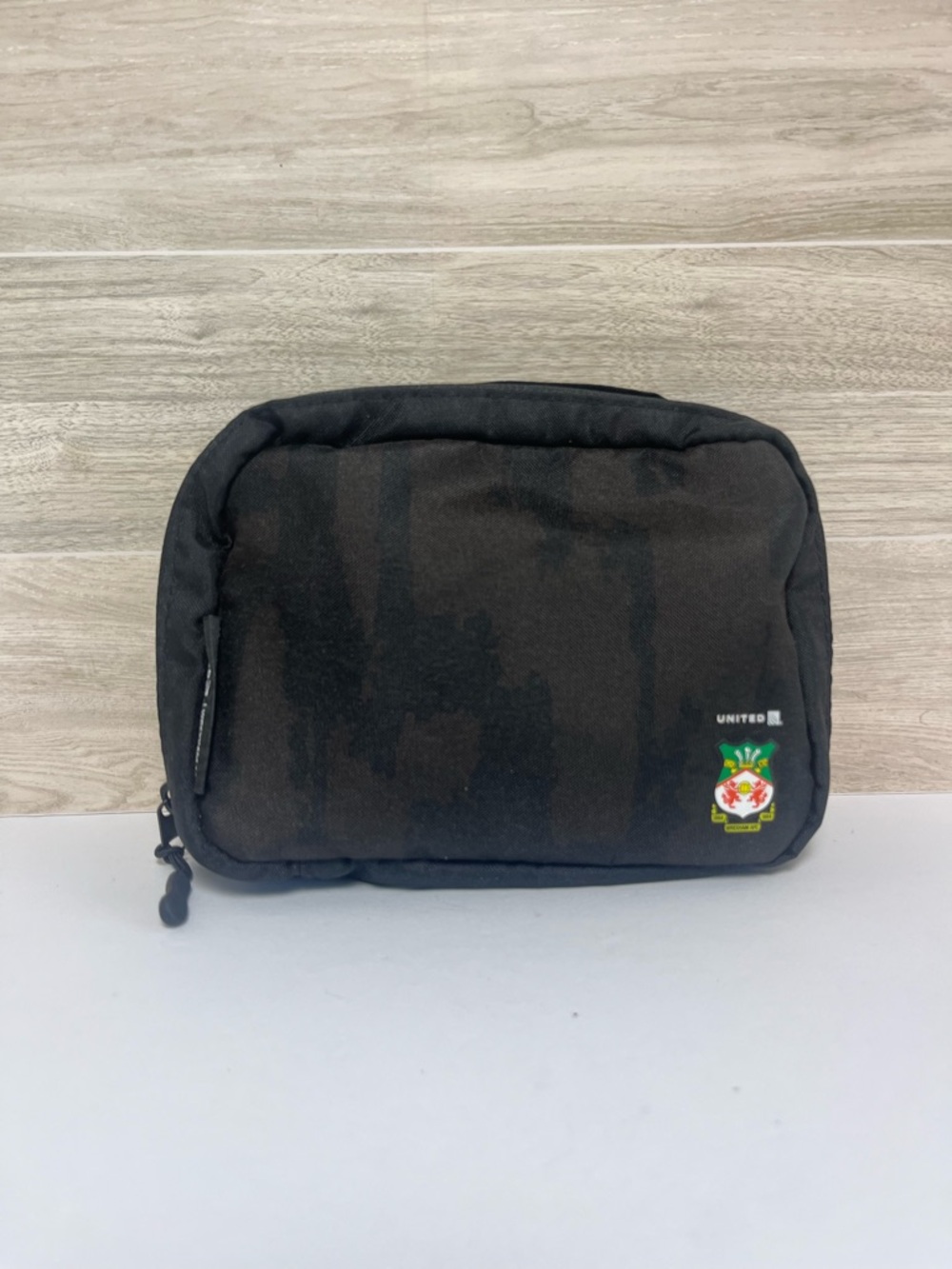 United Airlines Wrexham FC
Polaris Business Amenity Kit - Black Camouflage
